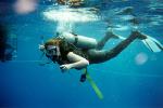 thumb-sk-louise-scuba1.jpg 3.7K
